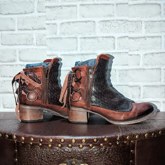 FreeBird CHERI Rust Multi Booties size 10